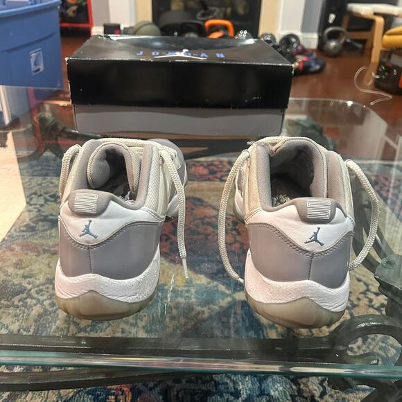 Jordan Men's Grey and Cream Trainers - Picture 3 of 8